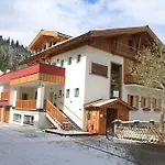 Apartman Haus Roetelstein *