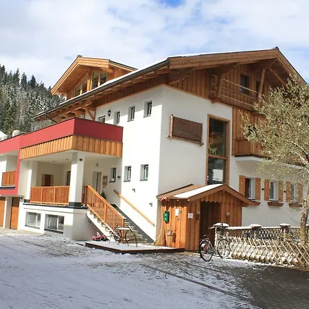 Apartment Haus Roetelstein *